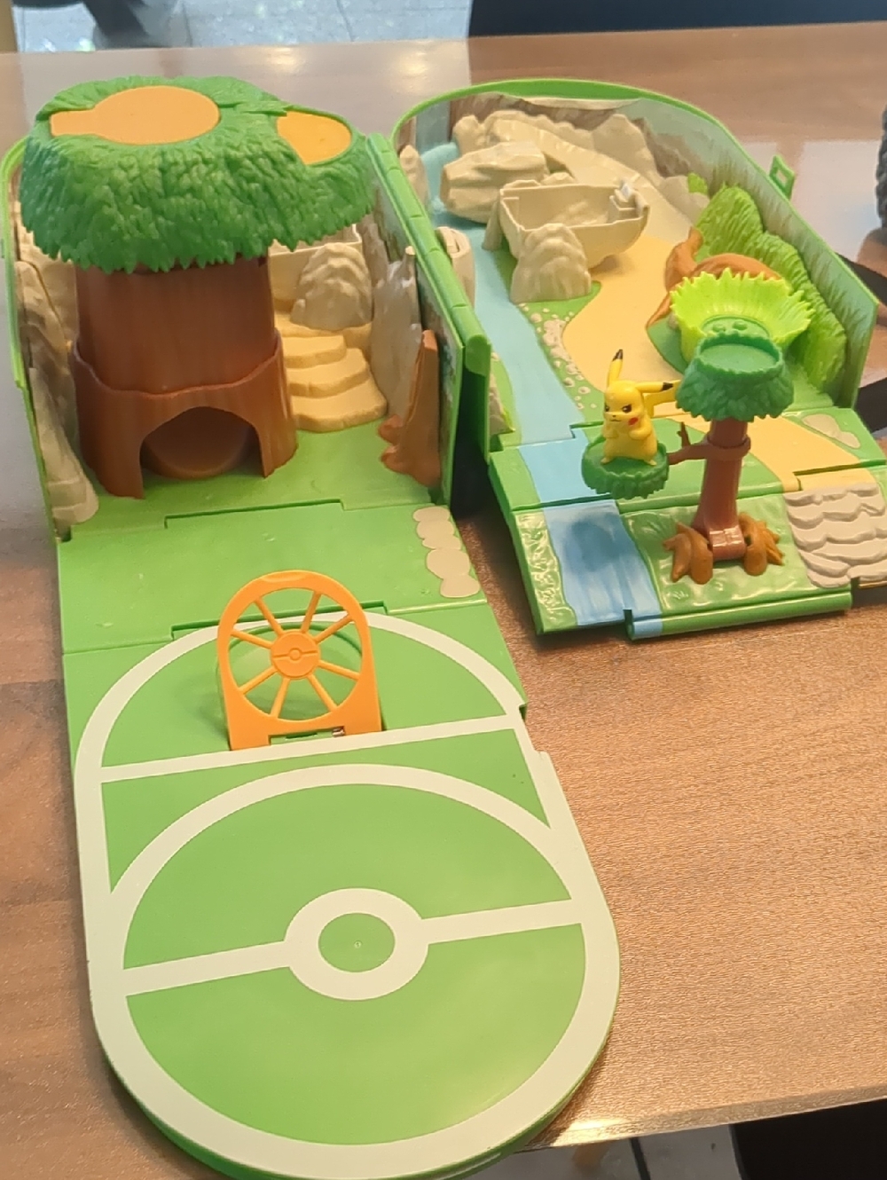 POKEMON GREEN BACKPACK CARRY CASE PLAYSET